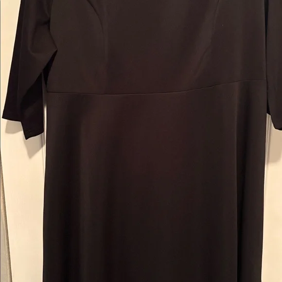 Elegant Black Dress Plus Size 4X - Picture 3 of 6